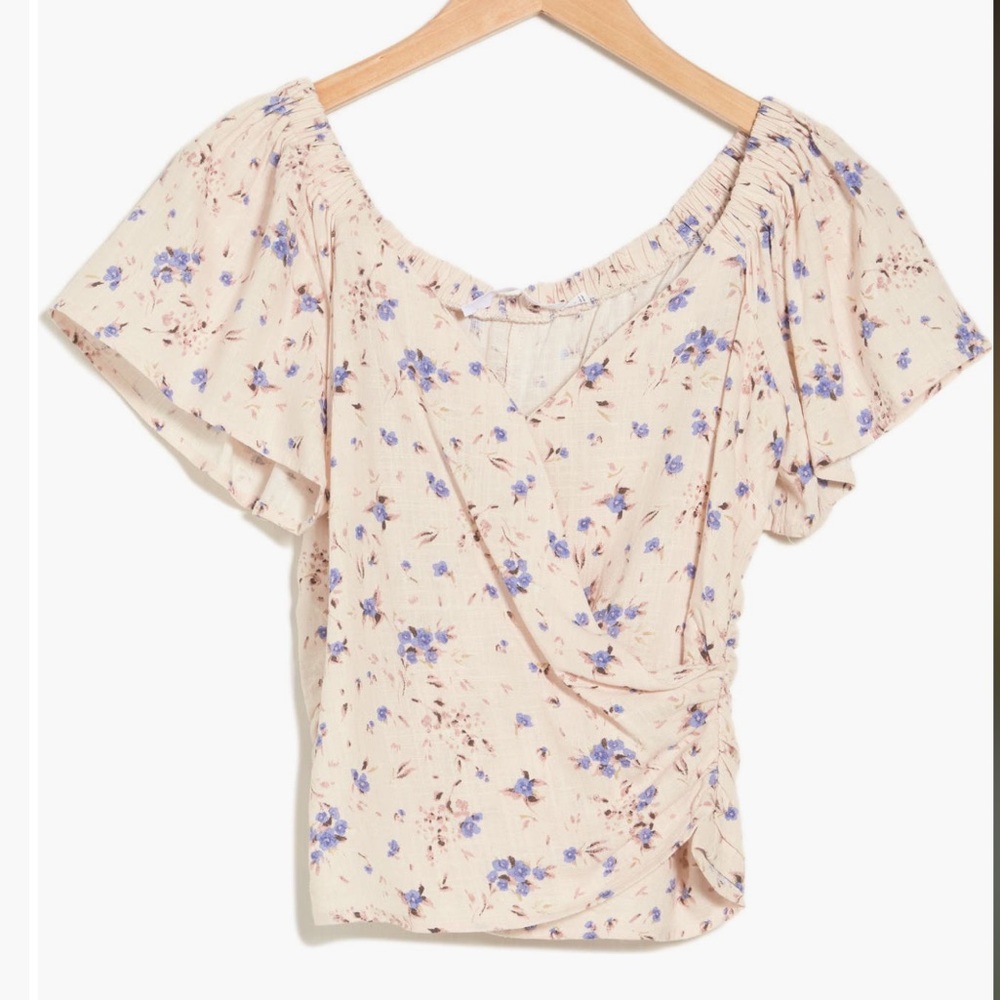 Astr Flutter Sleeve Faux Wrap Top, Medium Nwot - image 3